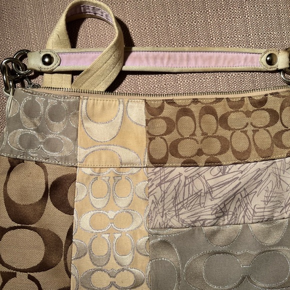 Coach Cross body /shoulder bag. - Picture 13 of 17